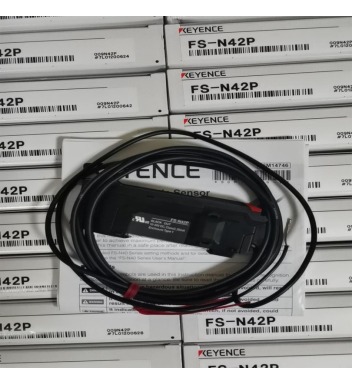 一台 Keyence FS-N42P 光纤放大器传感器全新未拆封